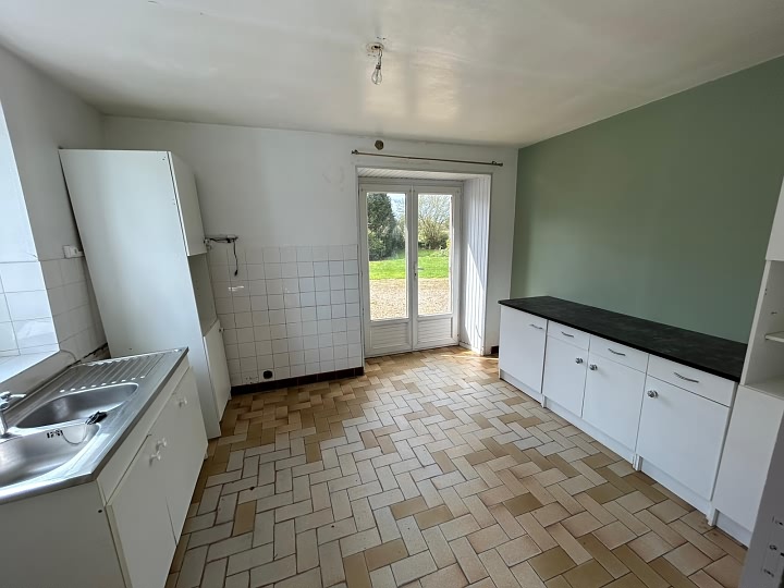 2 bed stone house for sale near Lanvellec