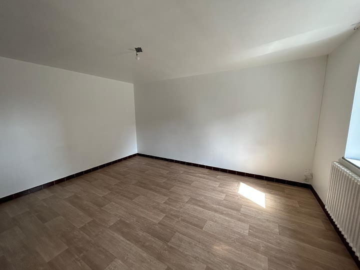2 bed stone house for sale near Lanvellec