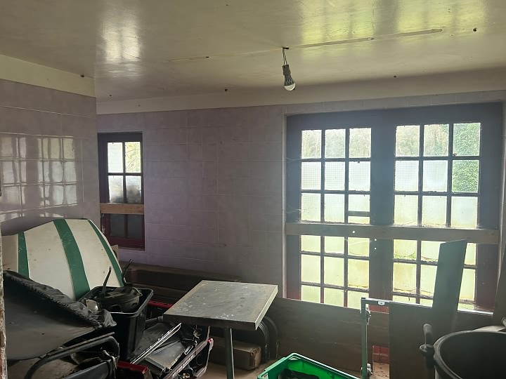 Stone house to renovate near Lanvellec