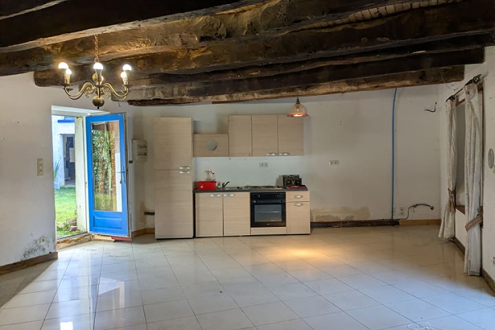 2 bed stone house for sale near Missiriac