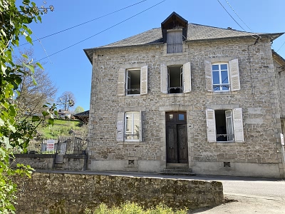 5 bed stone house for sale near Bujaleuf