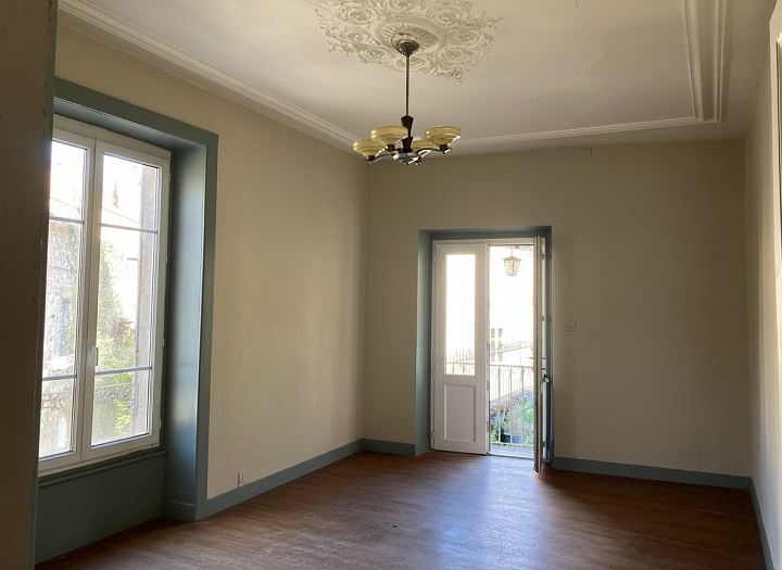 5 bed stone house for sale near Bujaleuf