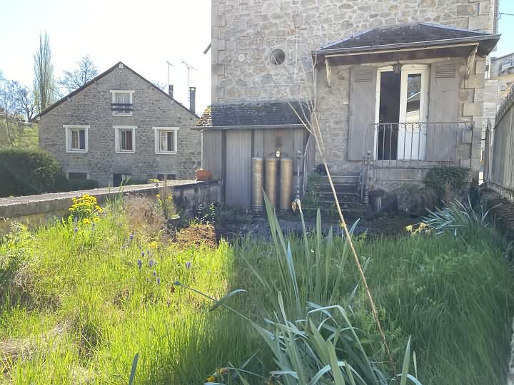 5 bed stone house for sale near Bujaleuf