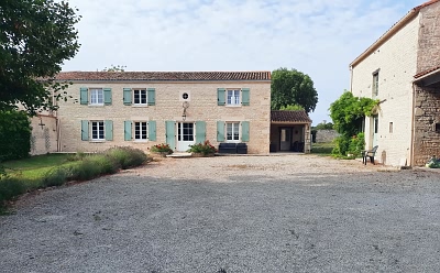 3 bed stone house for sale near Ardilleux
