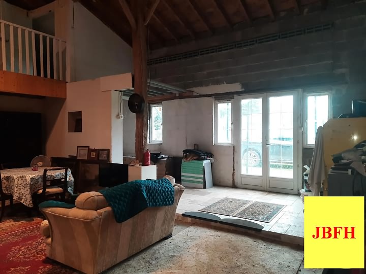 4 bed stone house for sale near Ardilleux