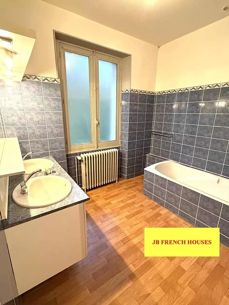 4 bed stone house for sale near Glénic