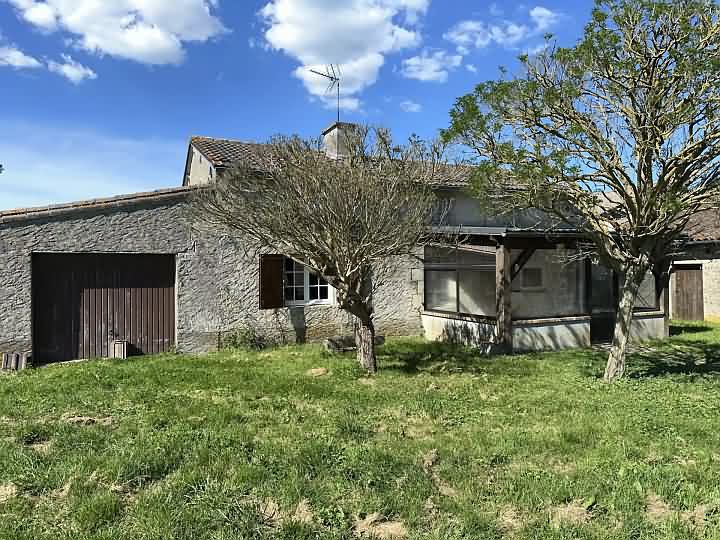 2 bed stone house for sale near Chez Vécant