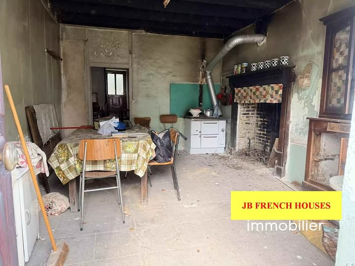 Stone house to renovate near Glénic