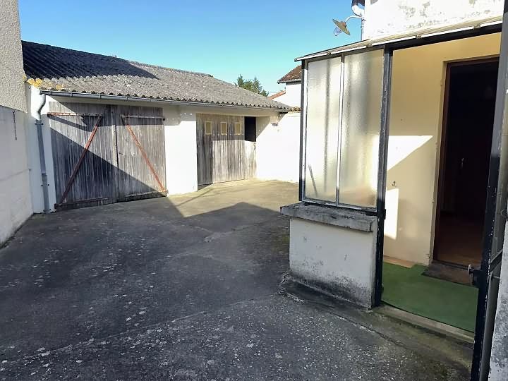 2 bed stone house for sale near Chez Vécant