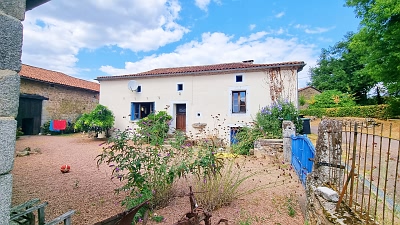 3 bed stone house for sale near Goulat