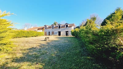 3 bed stone house for sale near Goulat