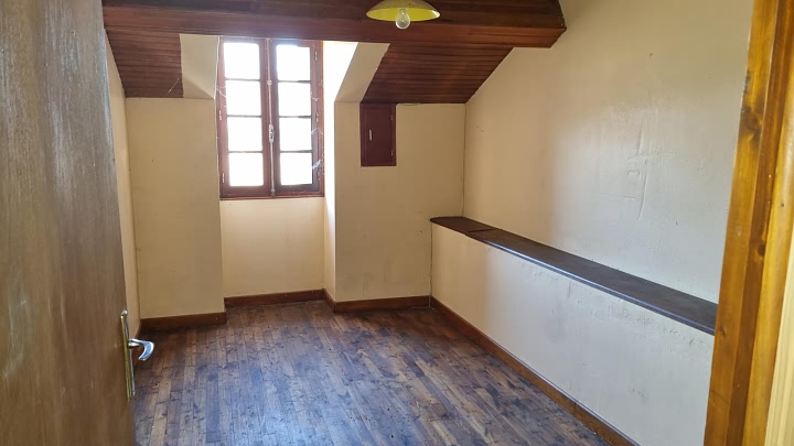 3 bed stone house for sale near Goulat