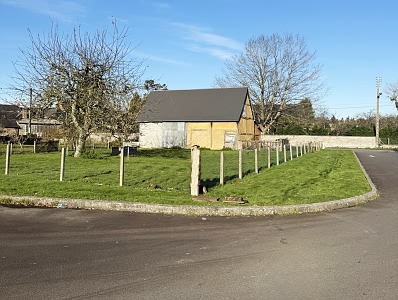 Barn to renovate near Lapenty