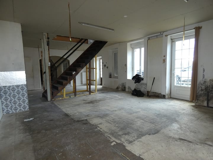 4 bed stone house for sale near Lapenty