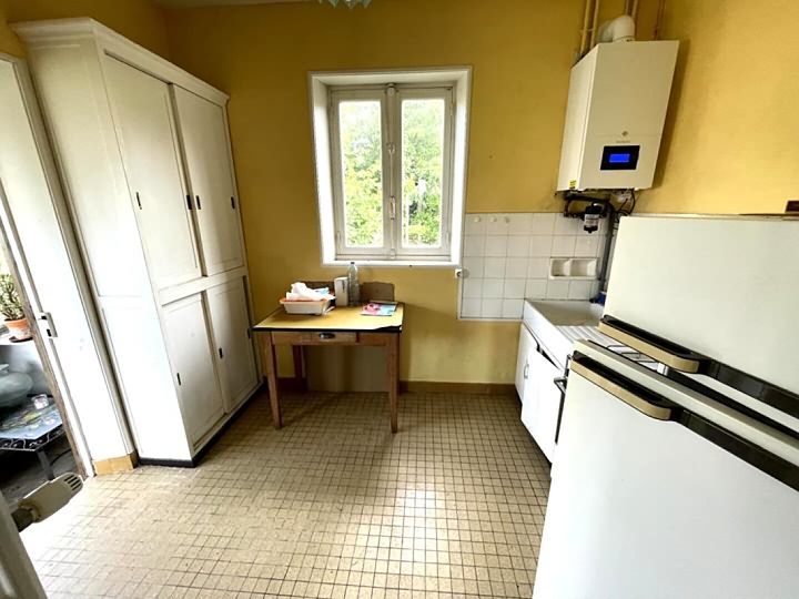 Maison en pierre de 2 chambres à vendre près de Le Sourn