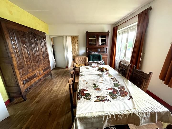 Maison en pierre de 2 chambres à vendre près de Le Sourn