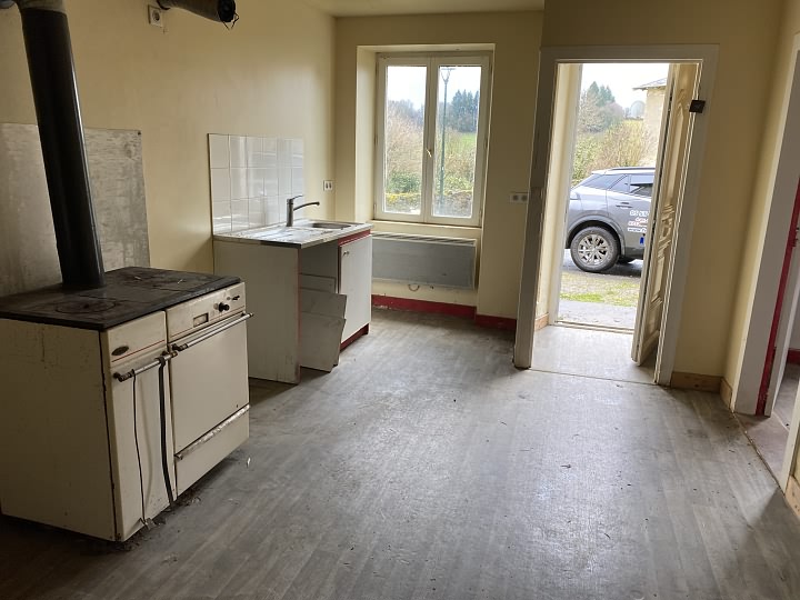 2 bed château for sale near Grand Bueix