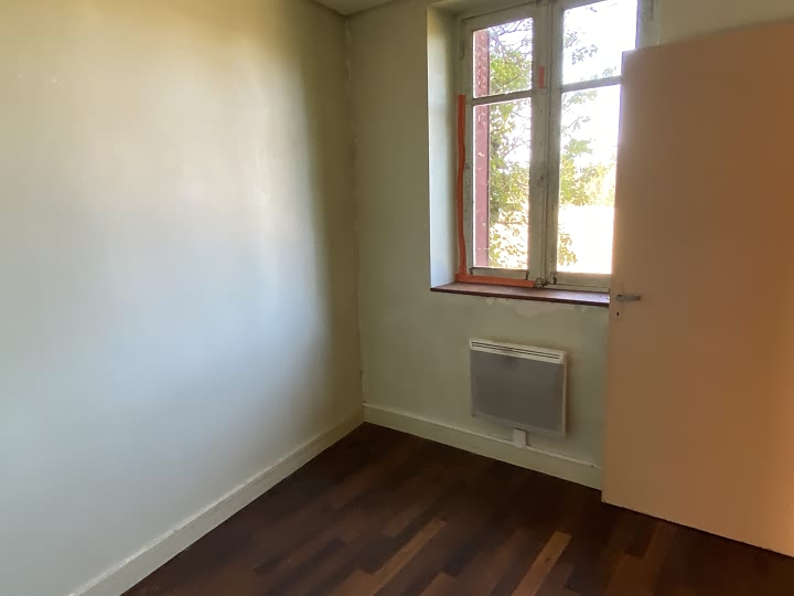 2 bed château for sale near Grand Bueix