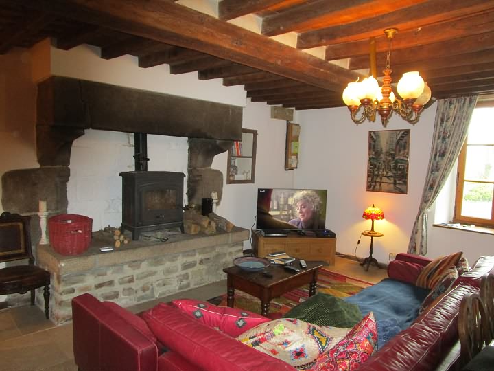 4 bed stone house for sale near Burcy