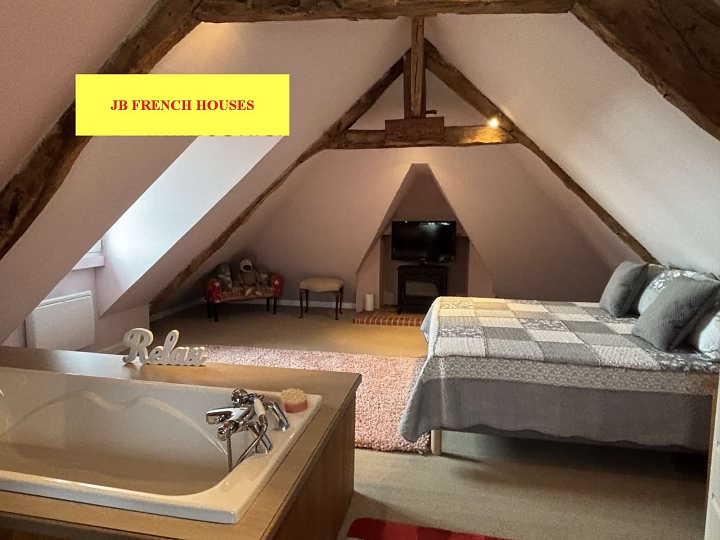 3 bed stone house for sale near Lesbois