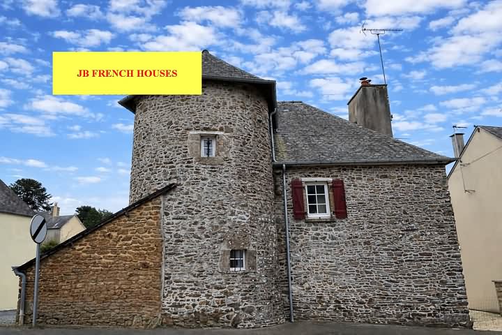 3 bed stone house for sale near Lesbois