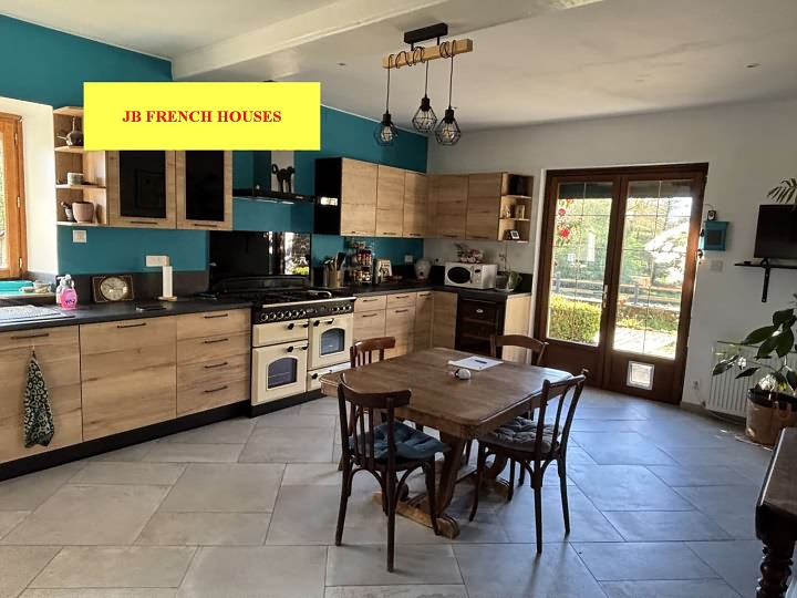 4 bed stone house for sale near Lesbois