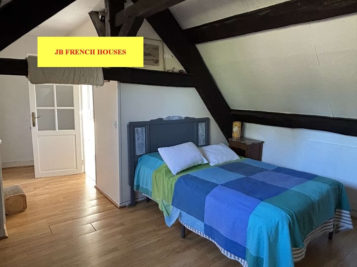 4 bed stone house for sale near Lesbois
