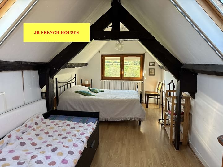 4 bed stone house for sale near Lesbois