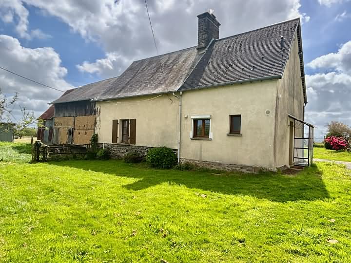 2 bed stone house for sale near Le Tanu