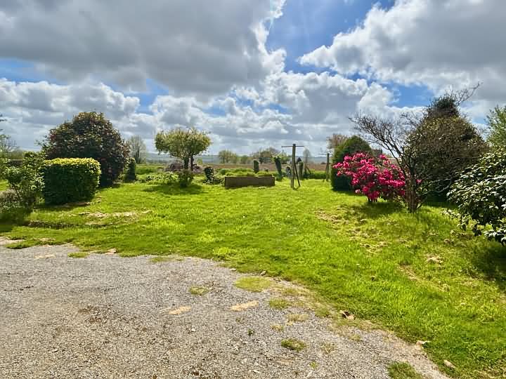 2 bed stone house for sale near Le Tanu