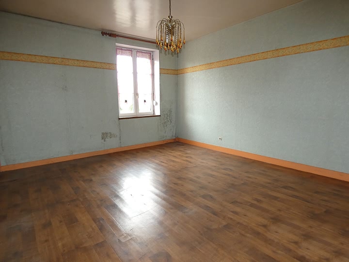 2 bed stone house for sale near Vengeons