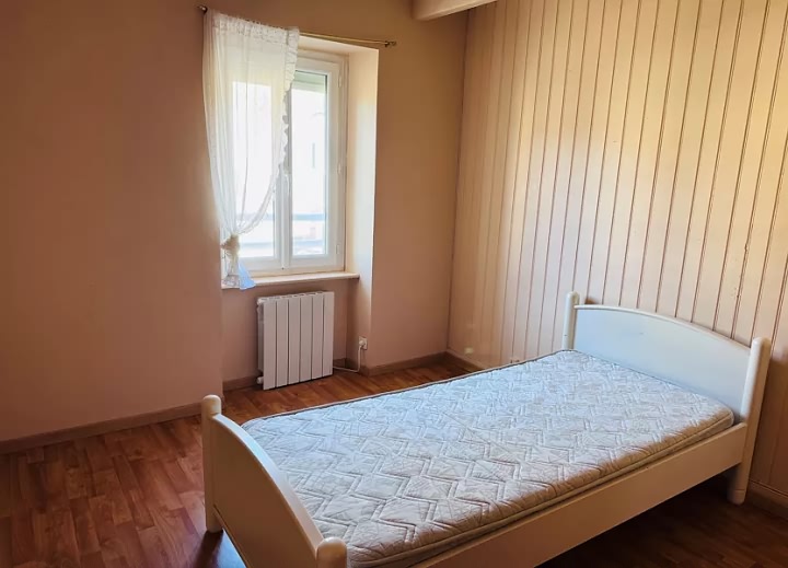 3 bed stone house for sale near Bonen