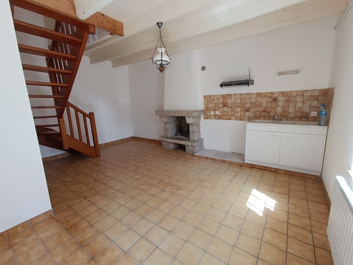 Stone longère de 3 chambres à vendre près de Bothoa