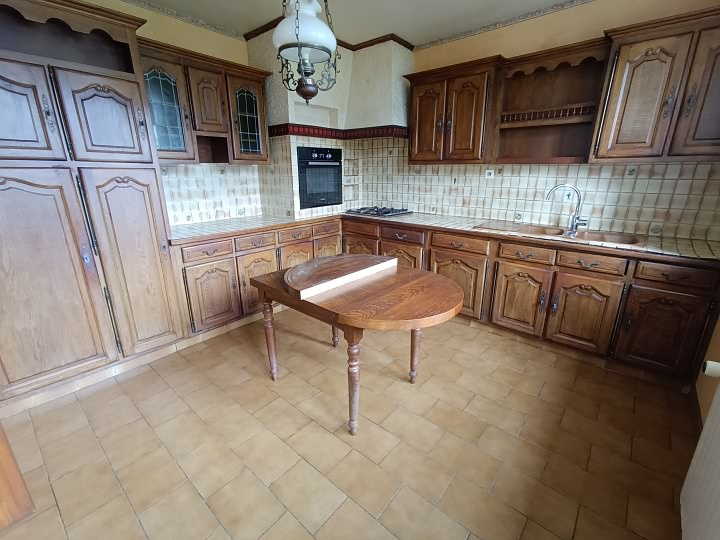 Maison en pierre de 3 chambres à vendre près de Bothoa