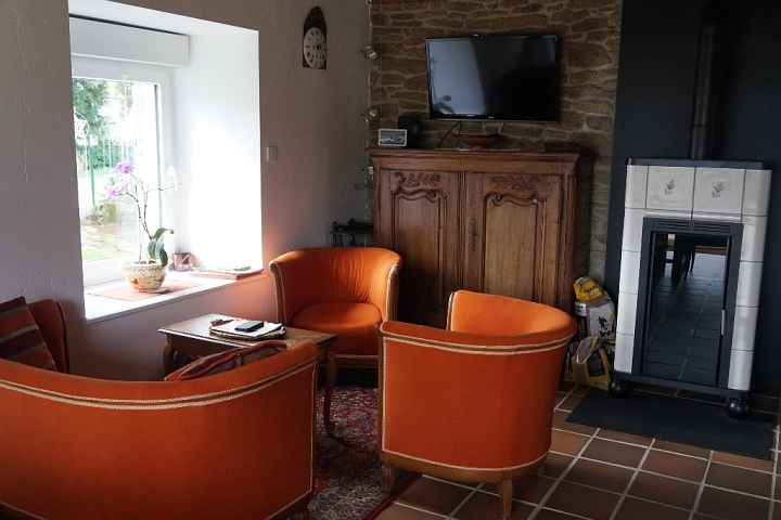 3 bed stone house for sale near Keraden