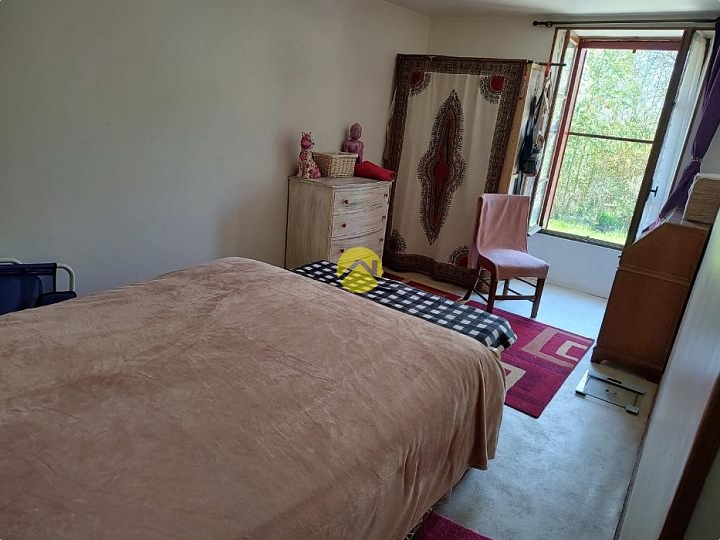 Natuurstenen huis met 3 slaapkamers te koop nabij Gest