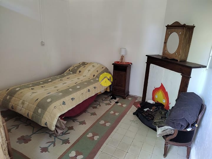 Natuurstenen huis met 3 slaapkamers te koop nabij Gest