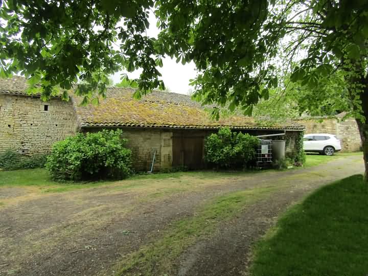 2 bed stone house for sale near Ardilleux