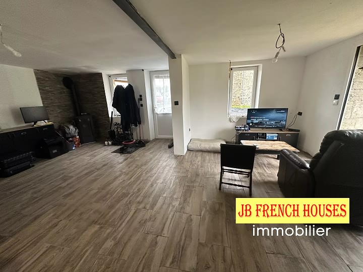 3 bed stone house for sale near Noth