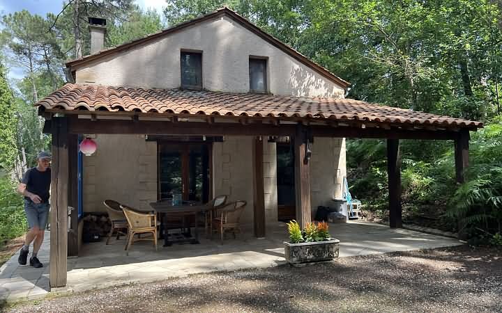 5 bed stone house for sale near Ajat