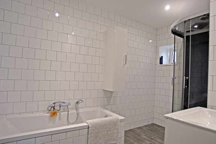 6 bed stone house for sale near Vanxains