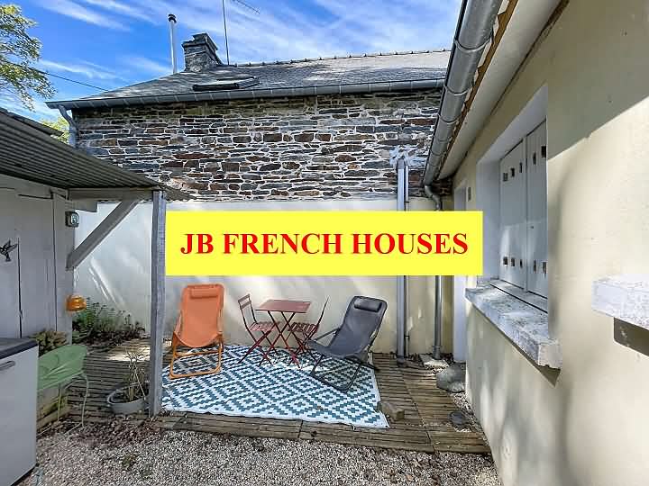 3 bed stone house for sale near Lestun