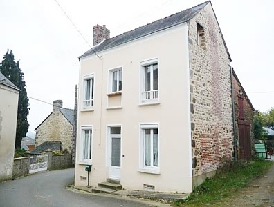 2 bed stone house for sale near Averton
