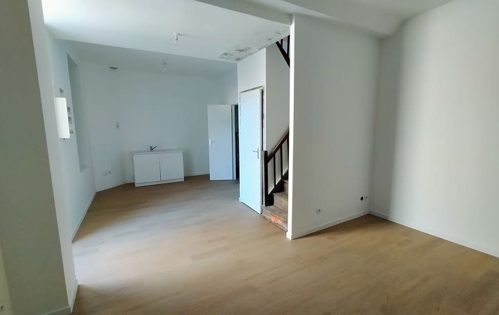 2 bed stone house for sale near Averton