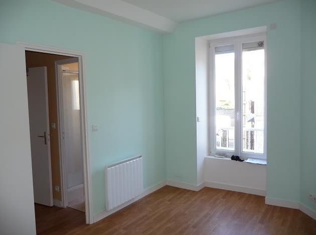 2 bed stone house for sale near Averton