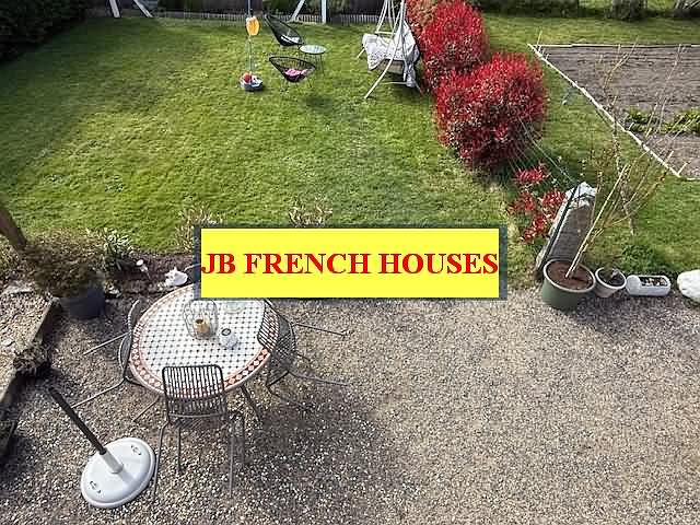 2 bed stone house for sale near Banvou