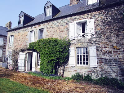 4 bed stone house for sale near Burcy