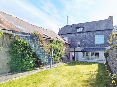 4 bed stone house for sale near Lesbois