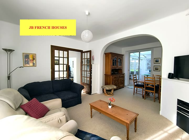 4 bed stone house for sale near Lesbois
