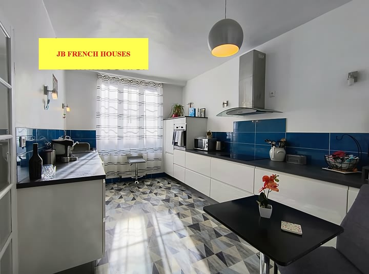 4 bed stone house for sale near Lesbois